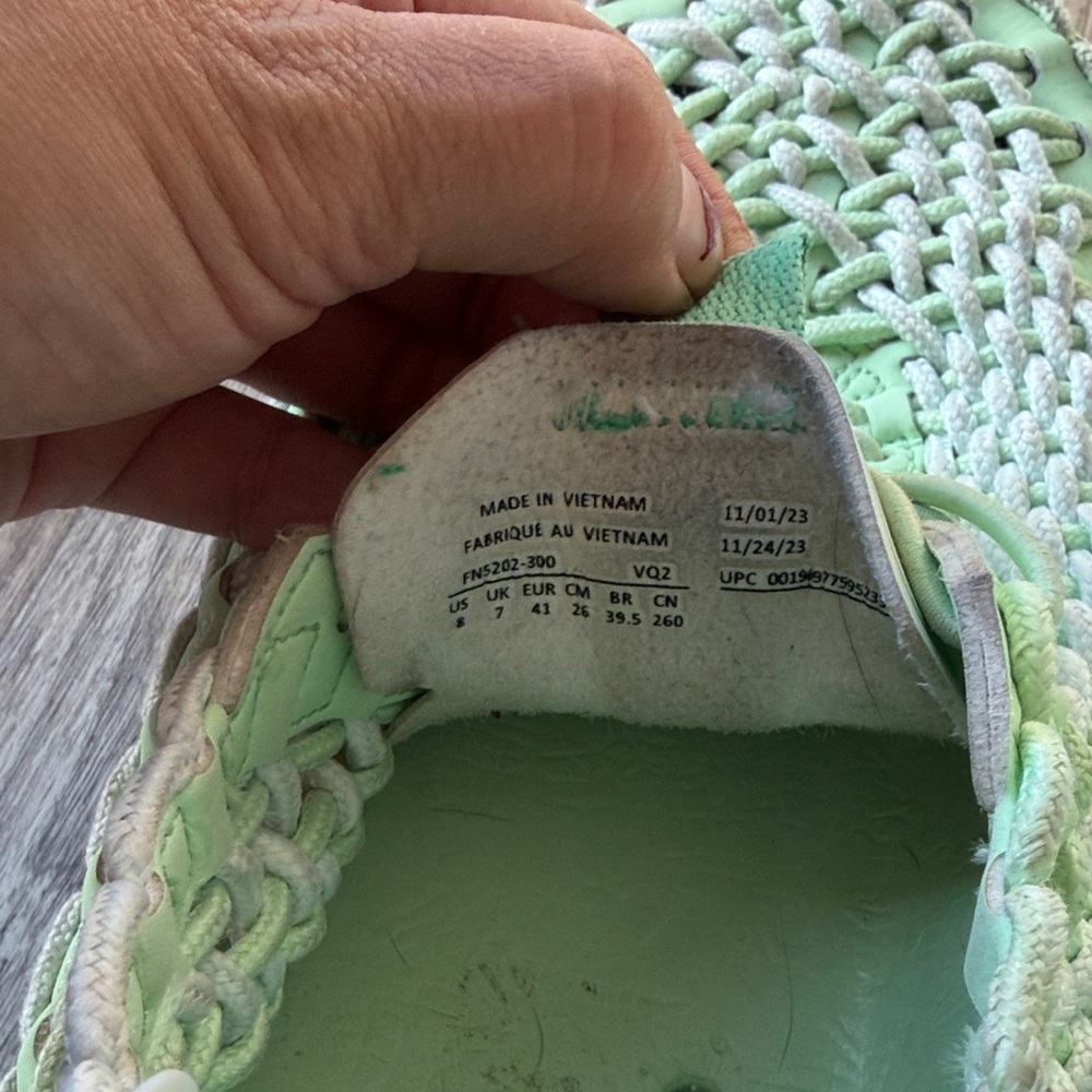 Nike ACG Watercat+ Men's Green Water Shoes - Picture 6 of 6